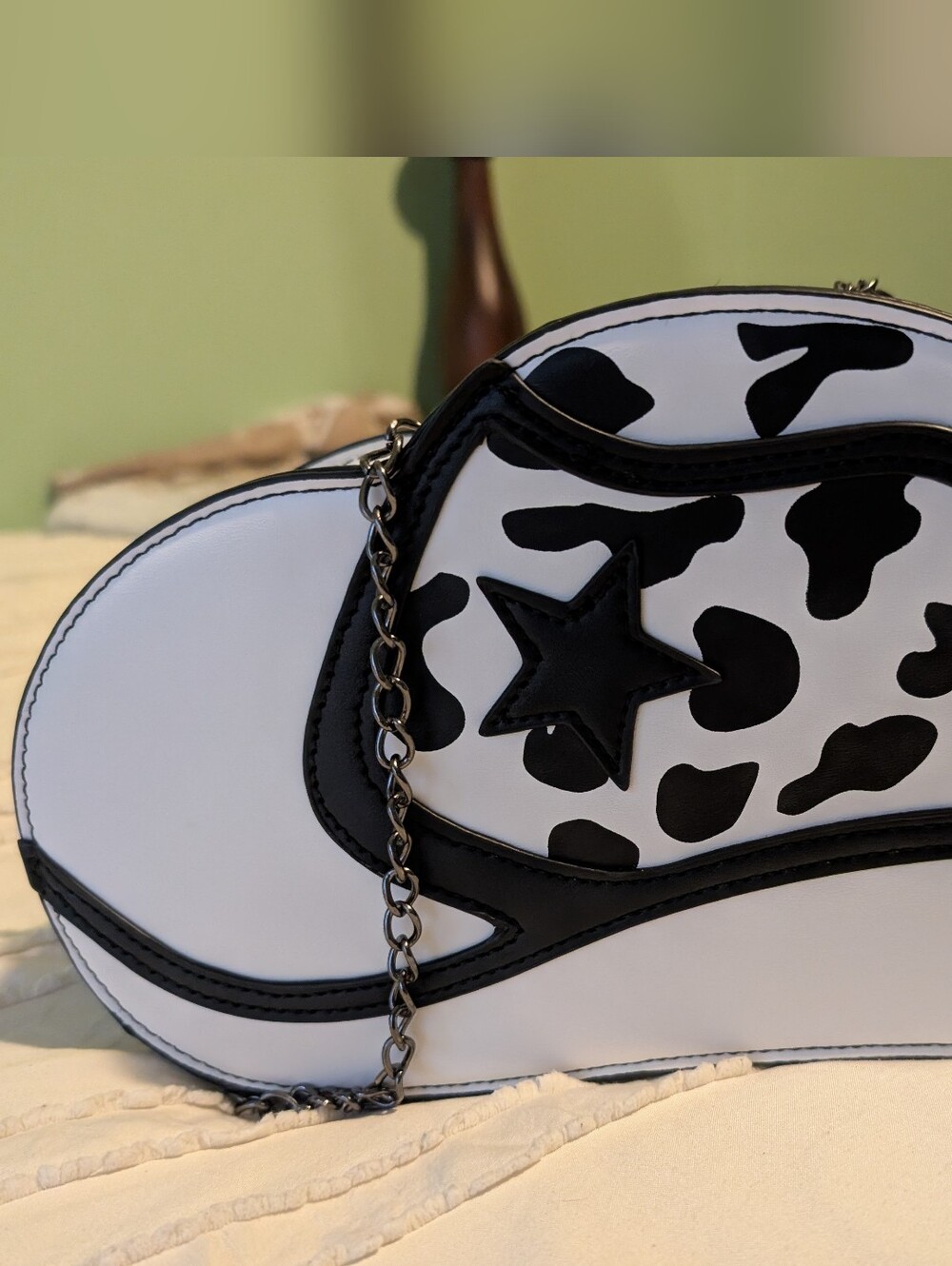 Cowboy Hat-Shaped Shoulder Bag in White and Black (3 For $25⭐) - Picture 2 of 10